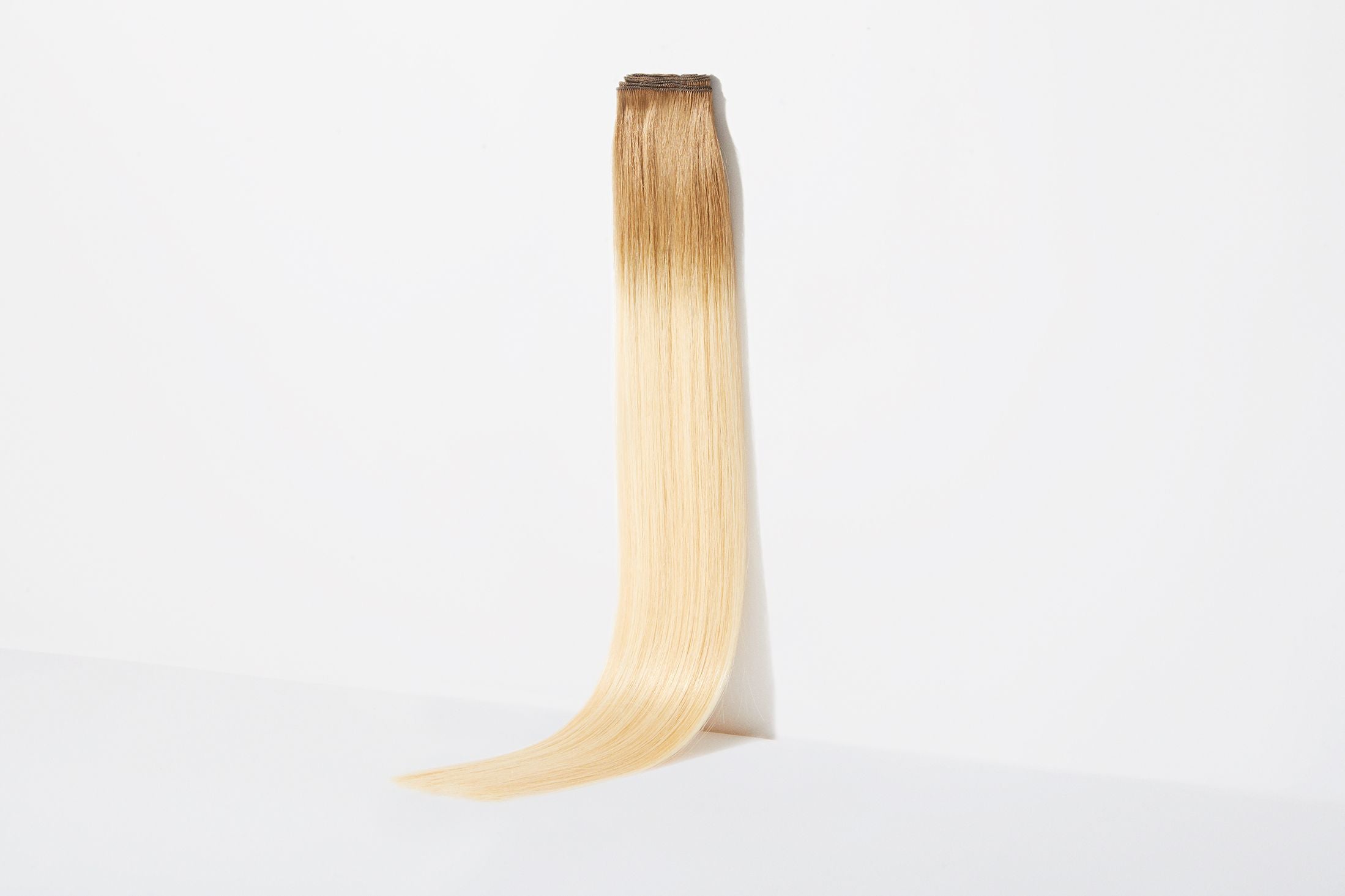 The Cut-Point Weft in Silky Straight 18